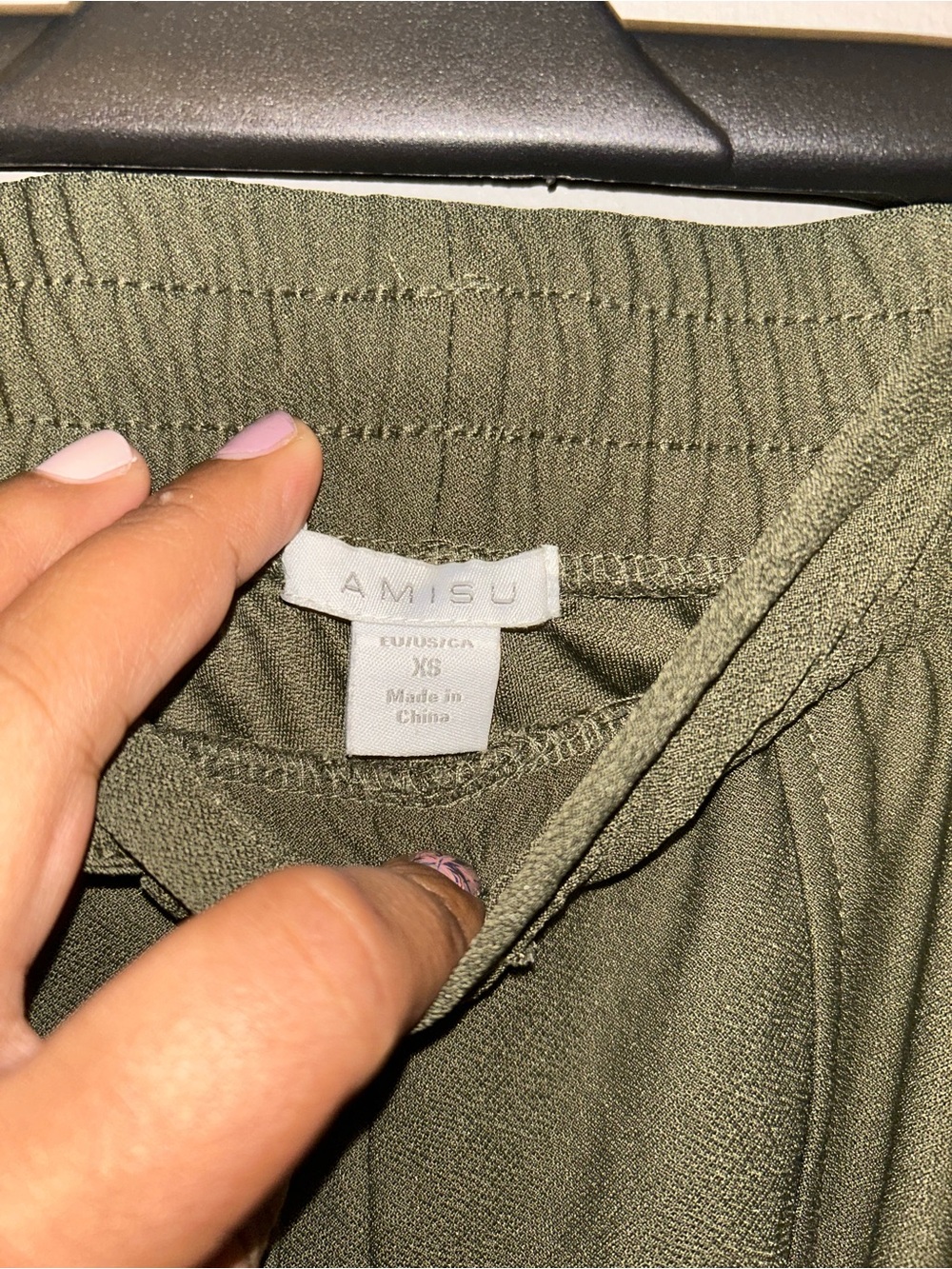 Amisu Pants - olive green pull on cargo jogger style, fitted - Picture 5 of 10